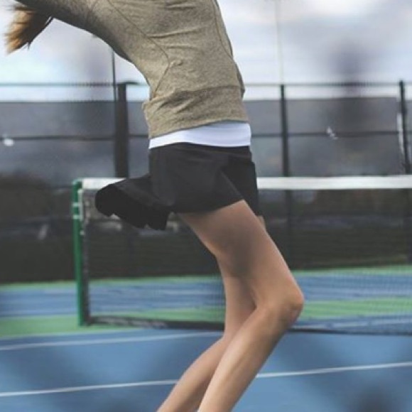 Lululemon Circuit Breaker Skirt EUC Size 6 - Picture 9 of 9